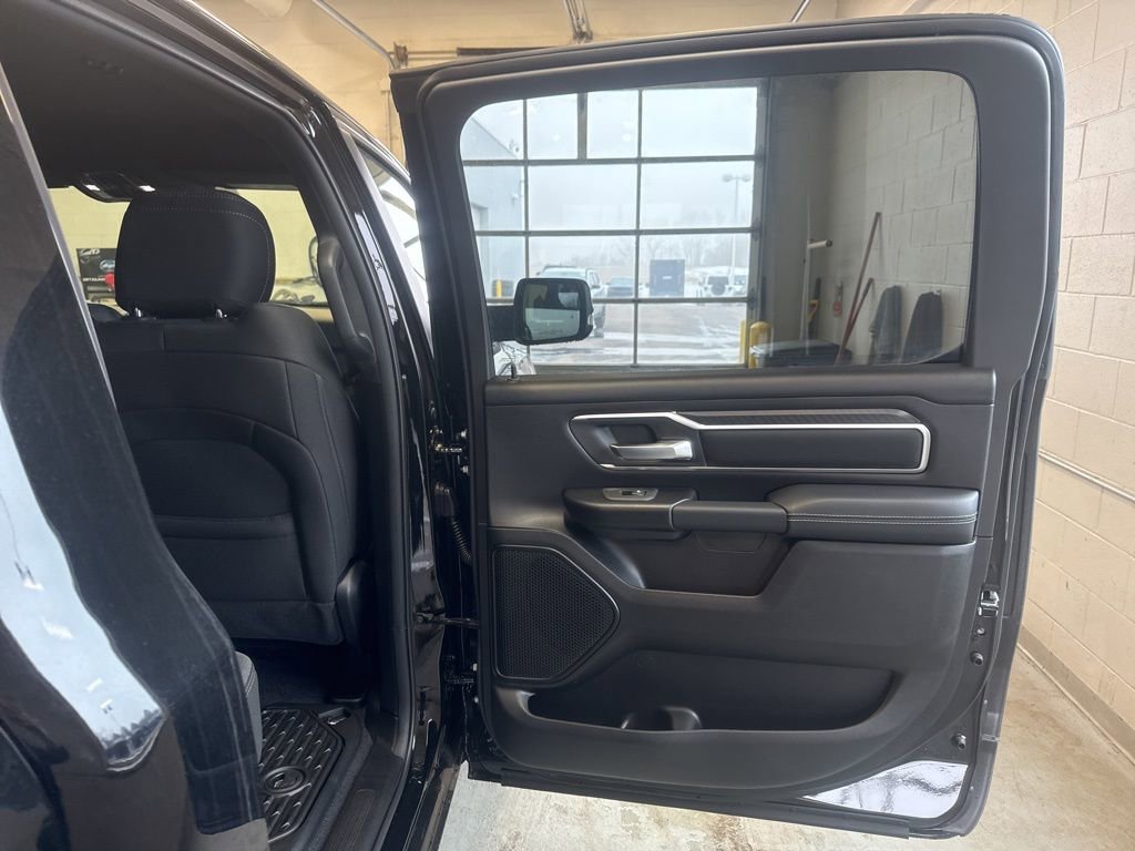 New 2026 RAM 1500 4x4 Crew Cab image 41