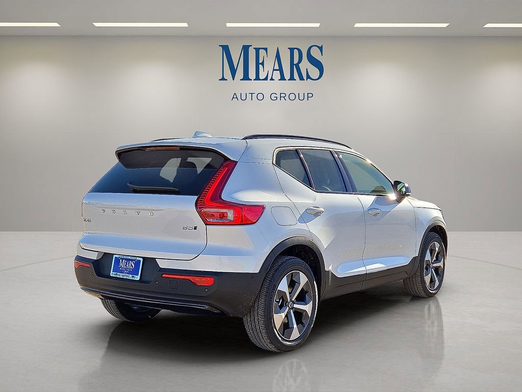 New 2026 Volvo XC40 B5 Plus w/ Protection Package Premier AWD/4WD image 5