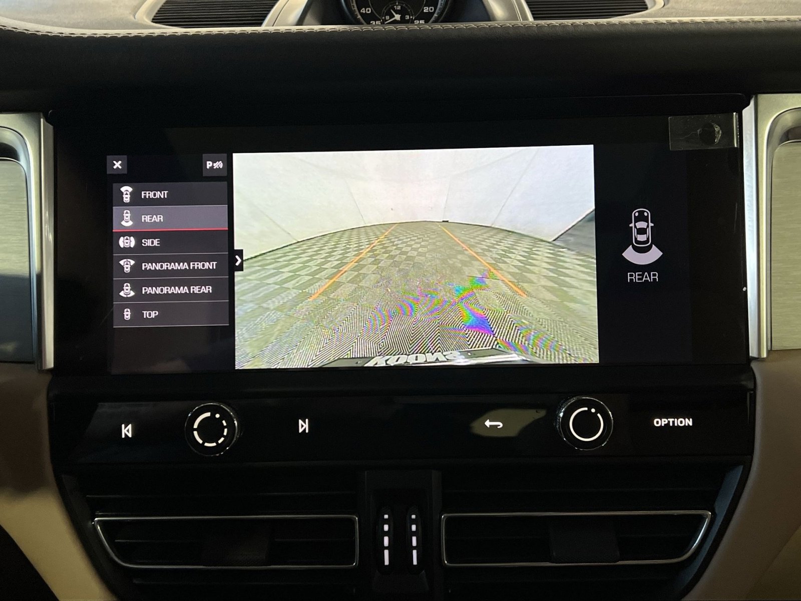 Used 2022 Porsche Macan S image 19