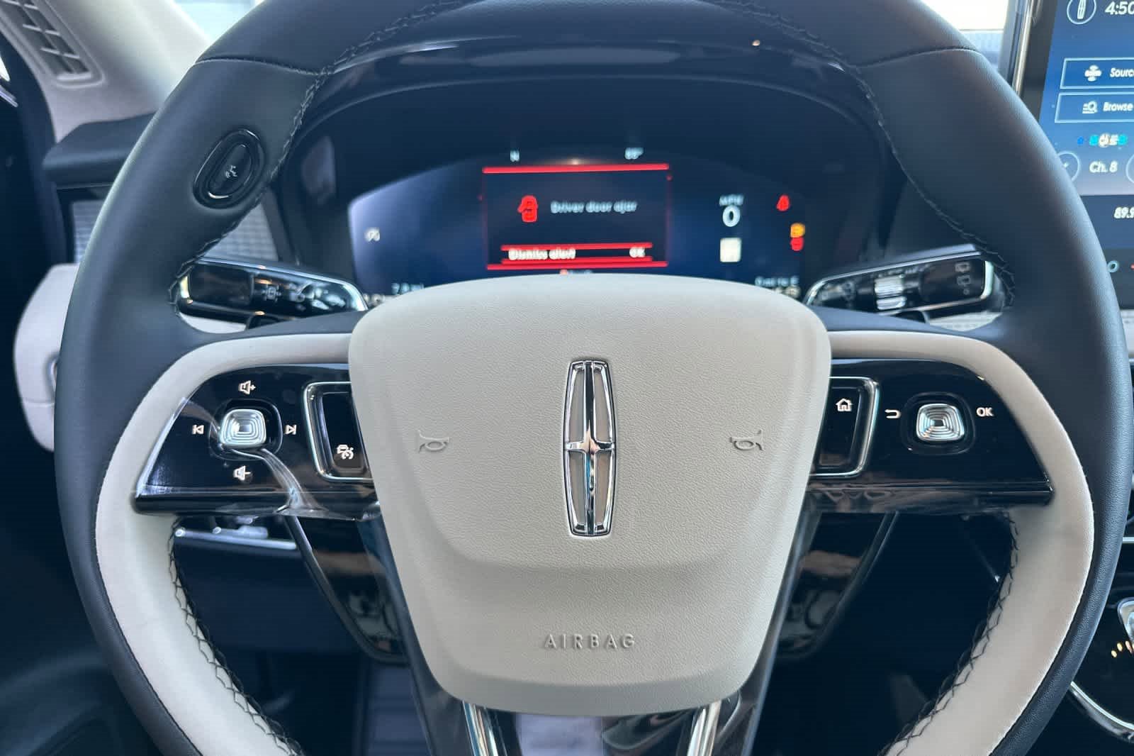 Used 2025 Lincoln Corsair Premiere w/ Equipment Group 101A image 25