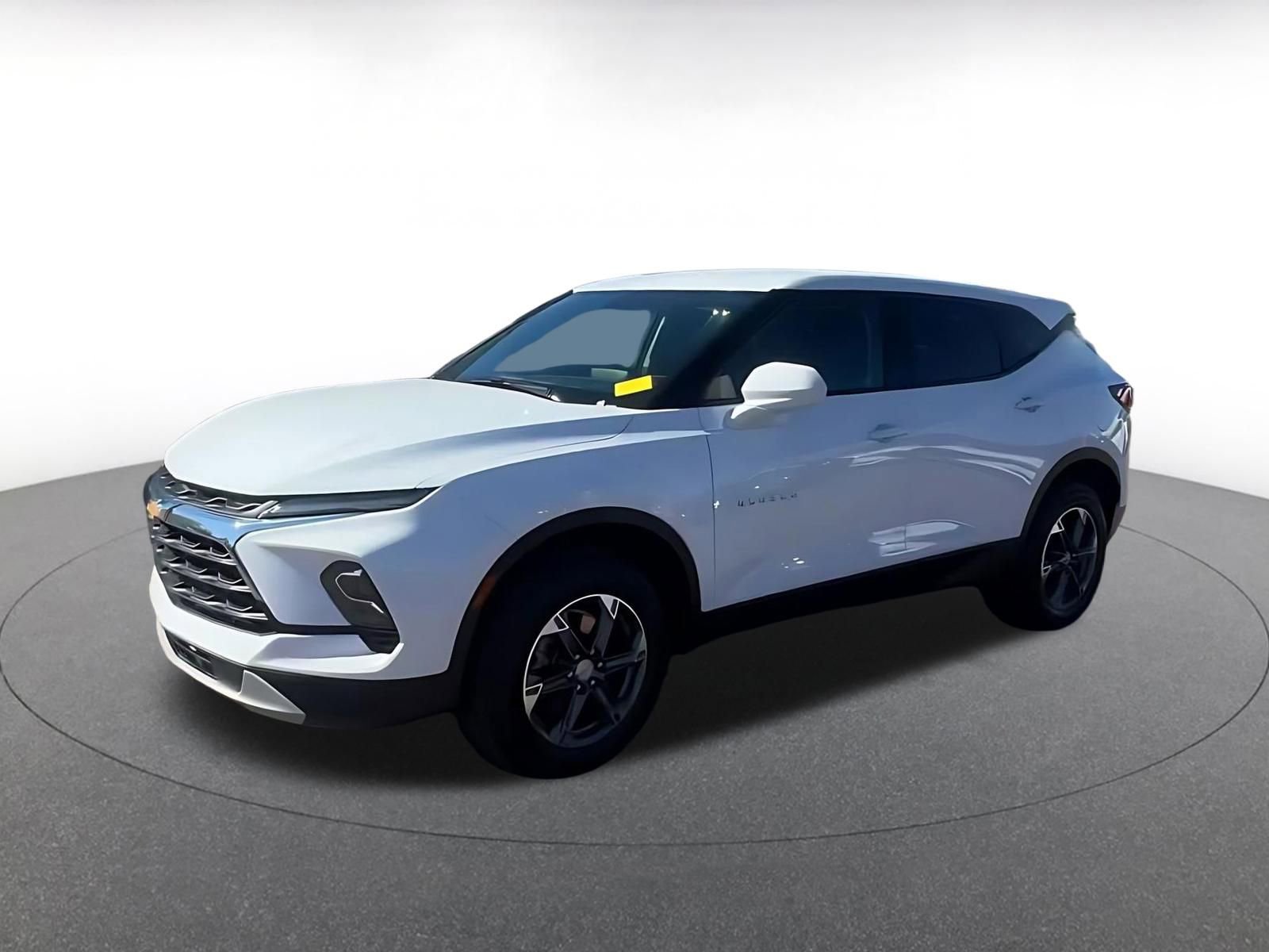 Used 2025 Chevrolet Blazer LT image 8