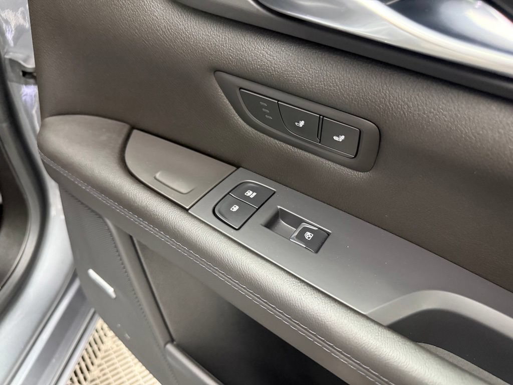 Used 2018 Cadillac CT6 Luxury w/ Active Chassis Package AWD/4WD image 36