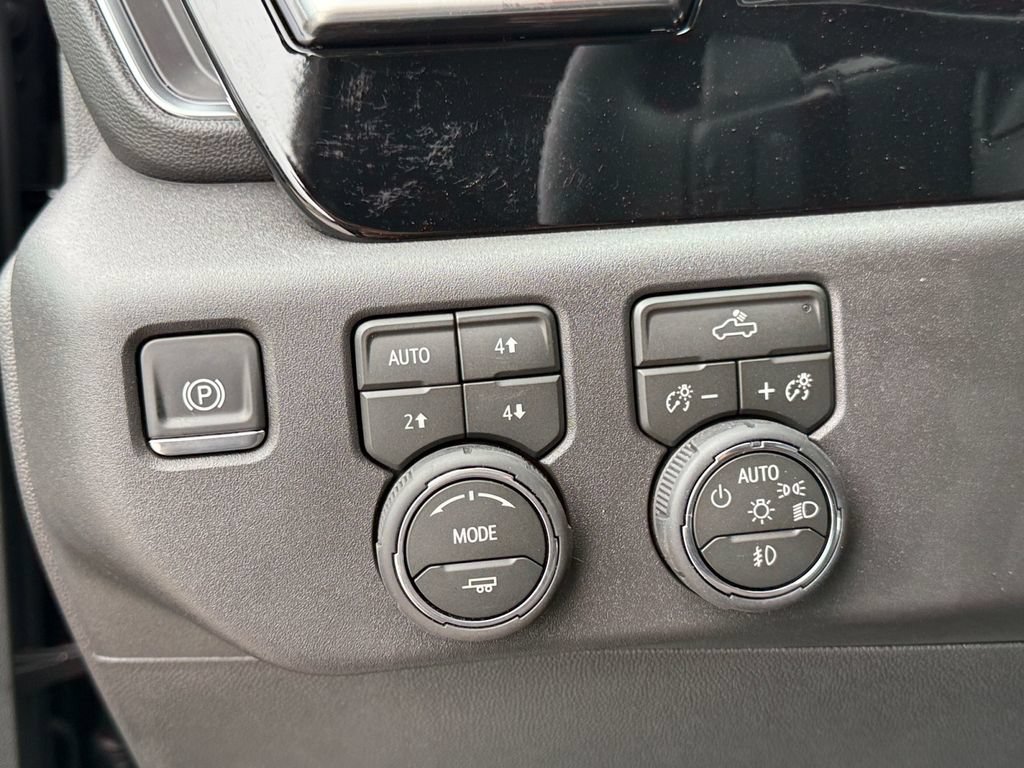 New 2026 Chevrolet Silverado 1500 LT Trail Boss w/ Convenience Package II AWD/4WD image 24