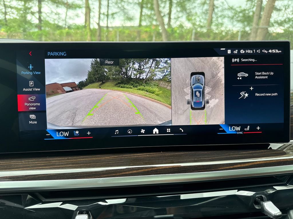 New 2026 BMW X6 M60i AWD/4WD image 18