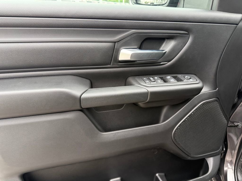 New 2026 RAM 1500 Express AWD/4WD image 6