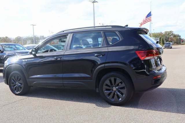 Certified 2023 Volkswagen Taos S image 5