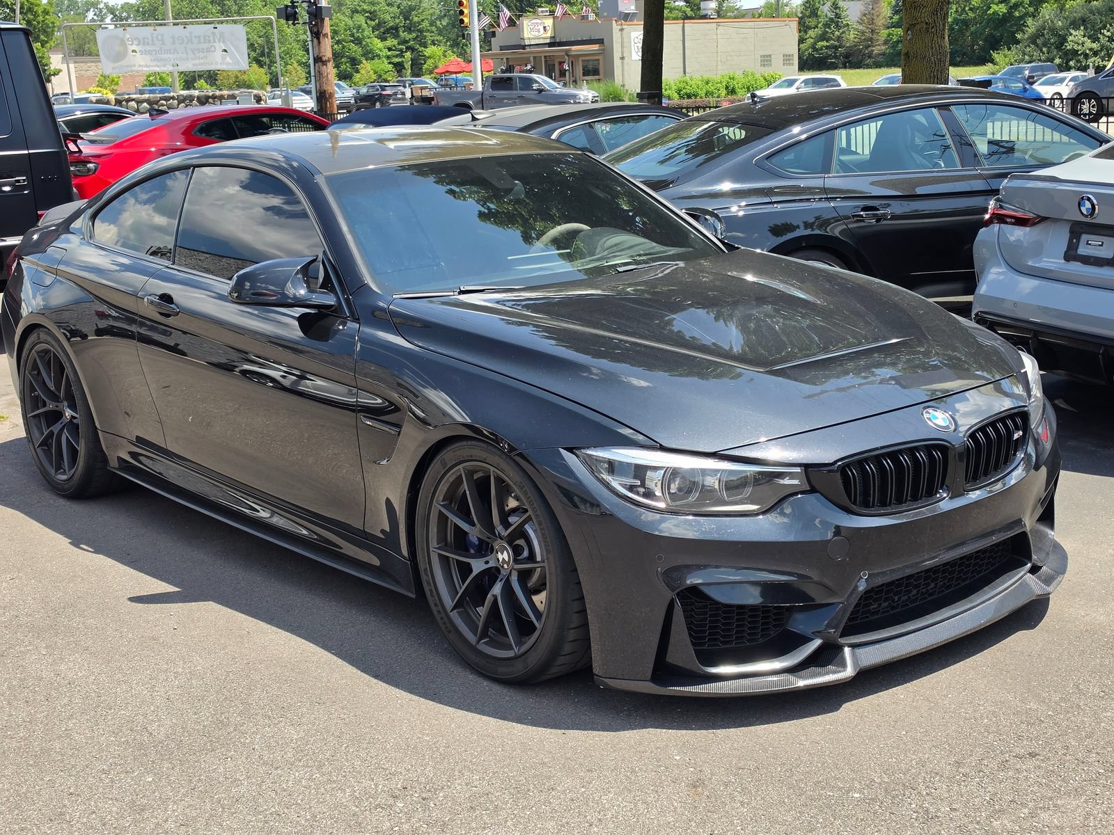 Used 2019 BMW M4 CS RWD image 1