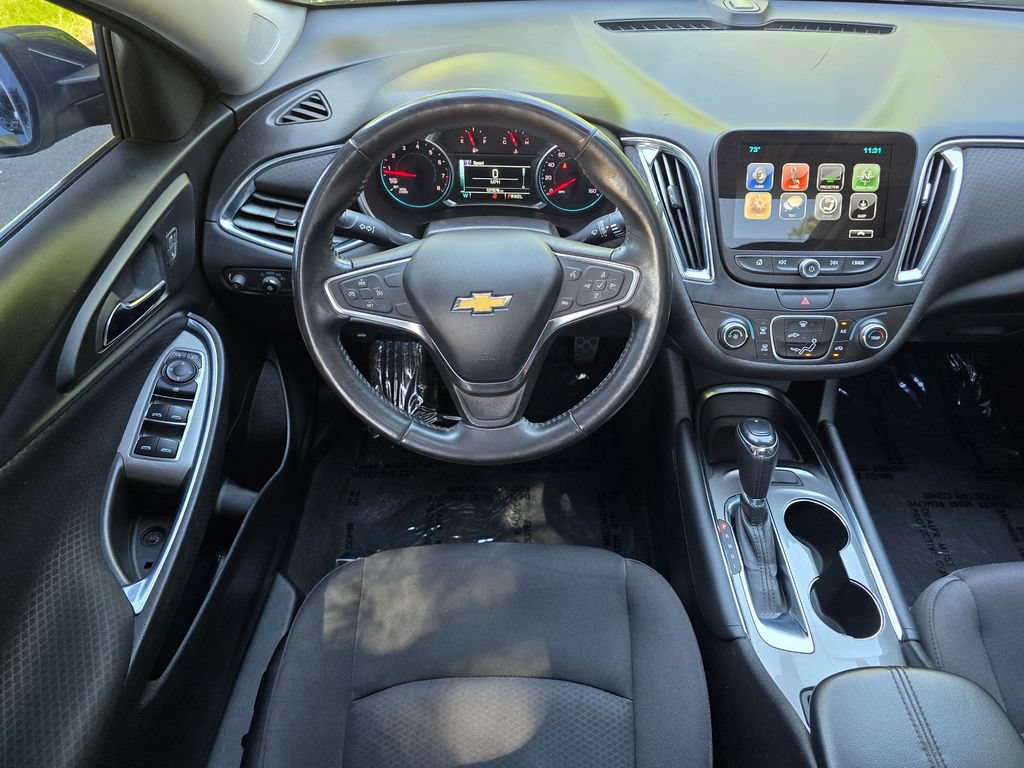 Used 2018 Chevrolet Malibu LT FWD image 13