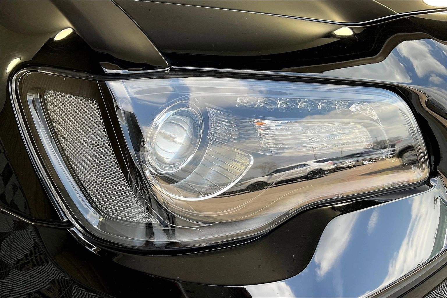 Used 2023 Chrysler 300 S w/ Comfort Group image 32