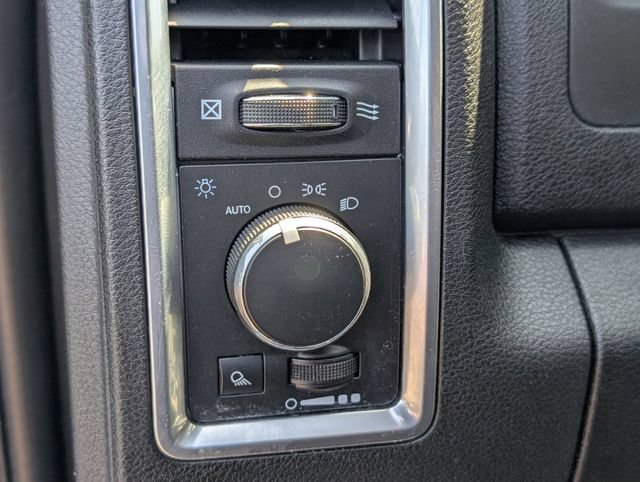 Used 2024 RAM 1500 Warlock AWD/4WD image 18
