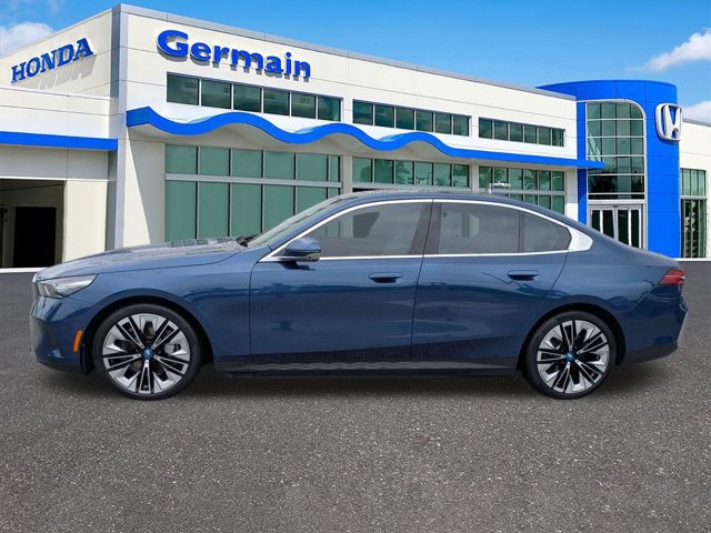 Used 2024 BMW i5 eDrive40i w/ Premium Package RWD image 8