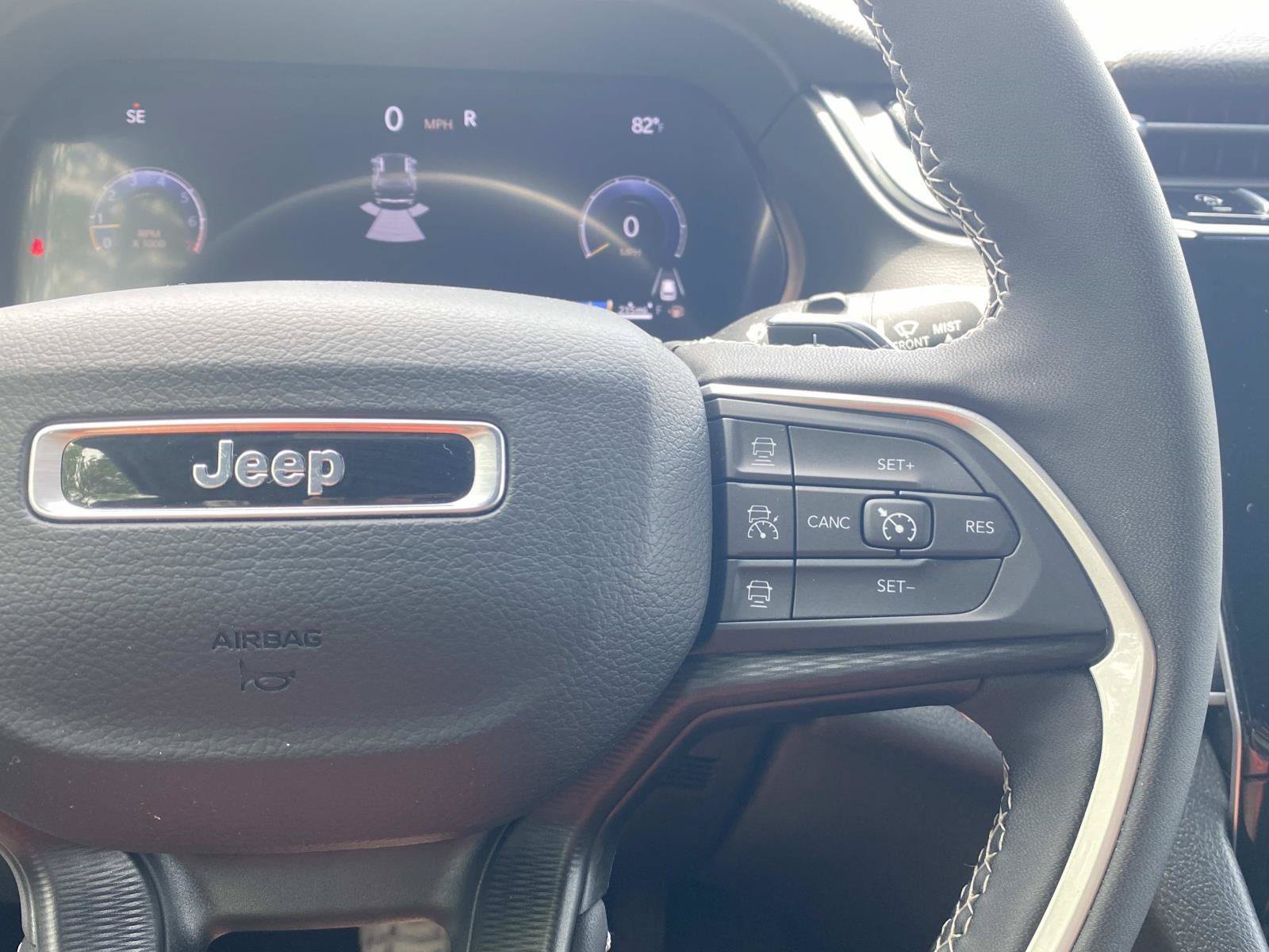 Used 2024 Jeep Grand Cherokee Laredo X RWD image 42