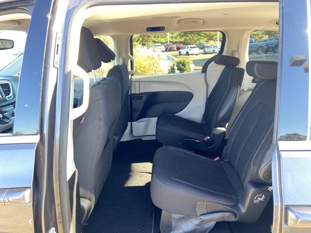 Used 2023 Chrysler Voyager LX FWD image 42