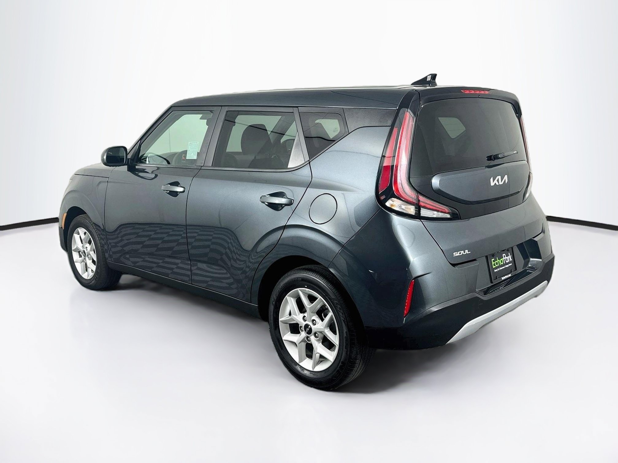 Used 2025 Kia Soul LX w/ LX Technology Package FWD image 5