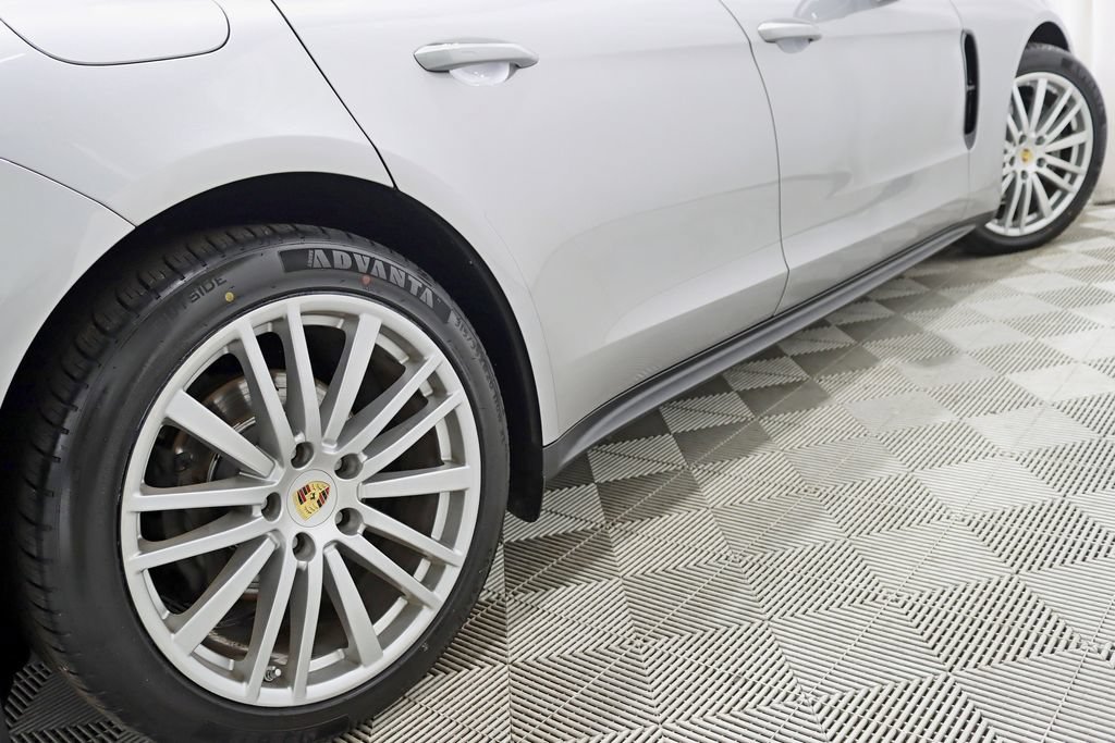 Used 2017 Porsche Panamera 4S AWD/4WD image 11