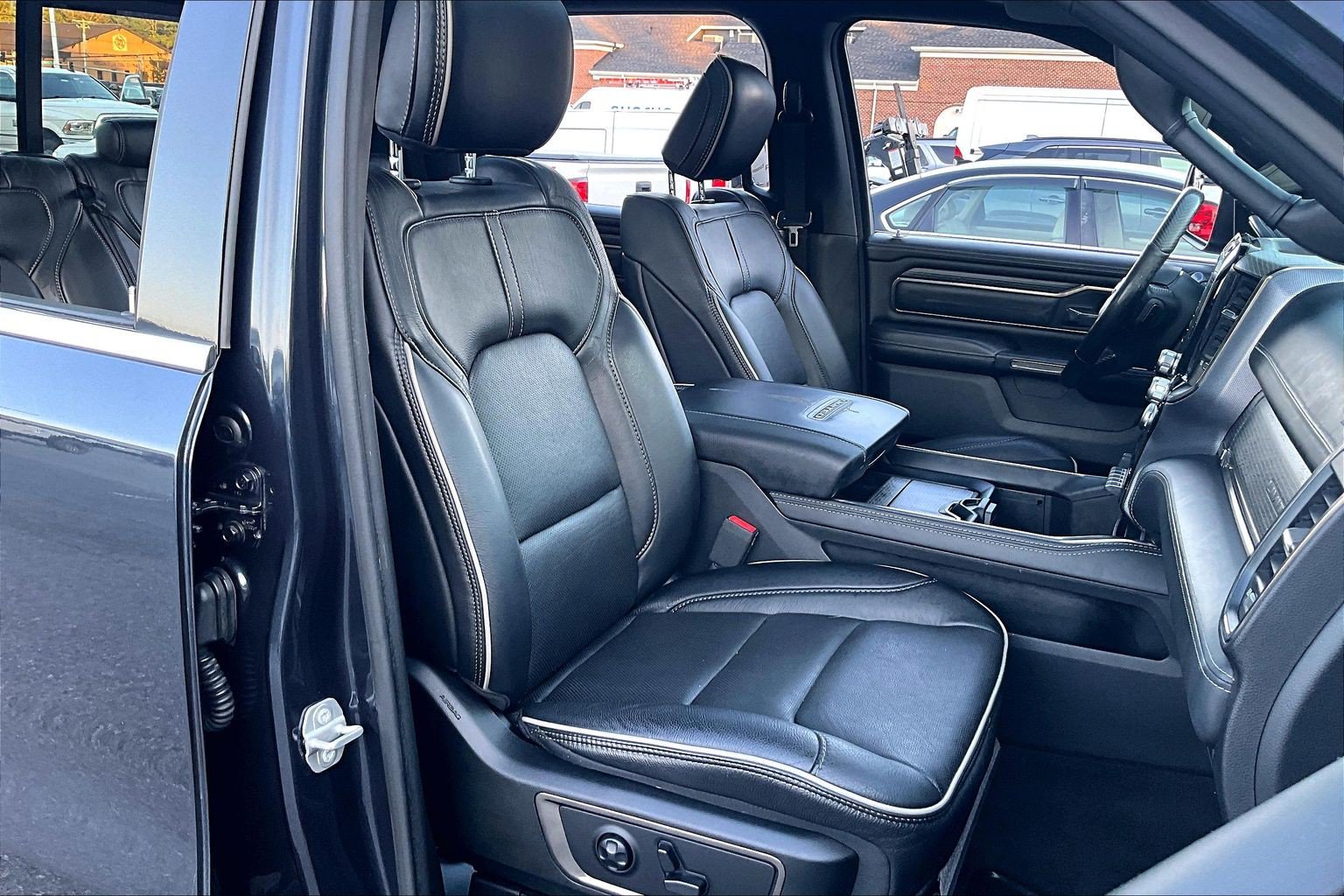 Used 2020 RAM 1500 Limited AWD/4WD image 7