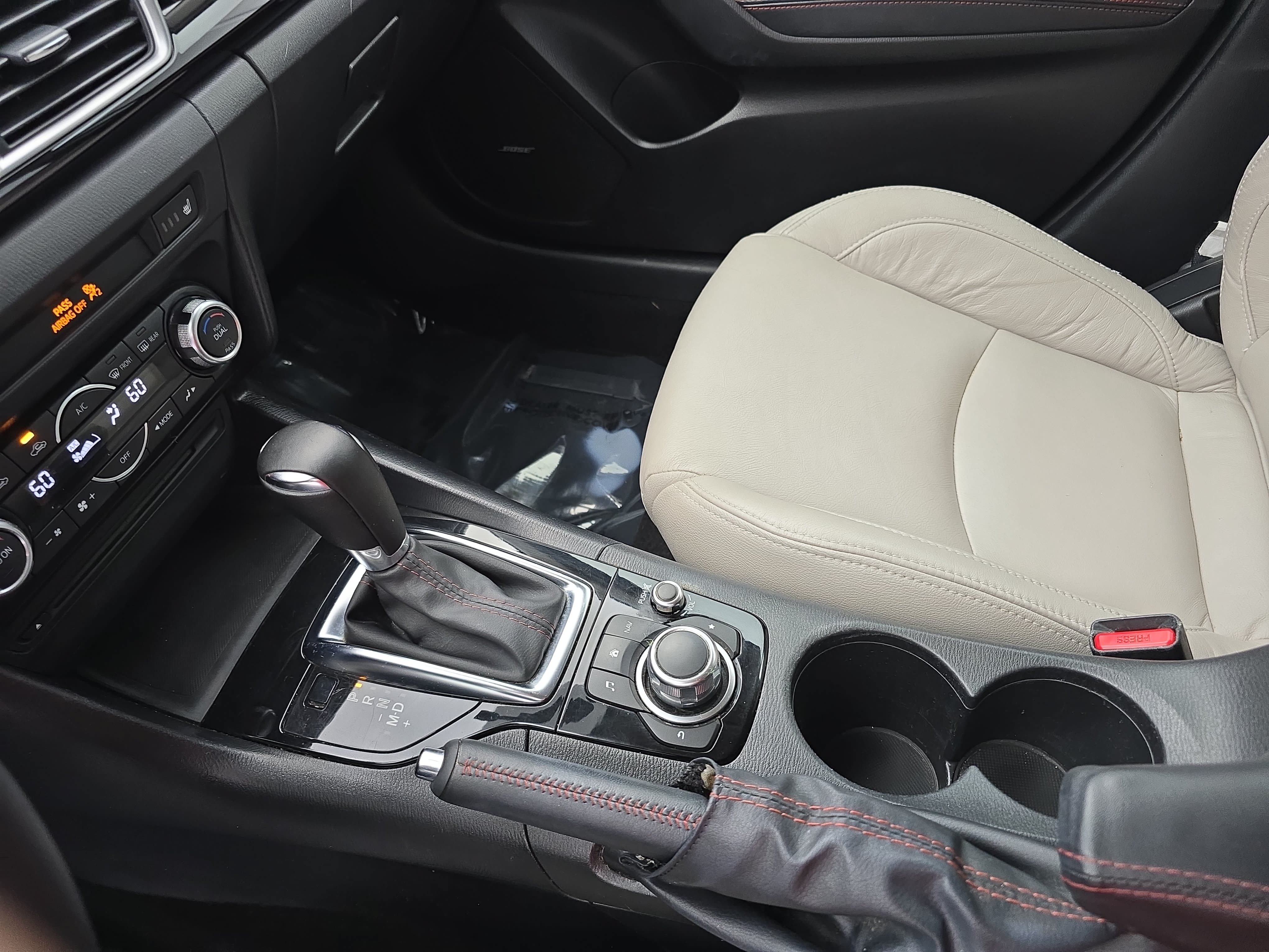 Used 2014 MAZDA MAZDA3 i Grand Touring FWD image 24