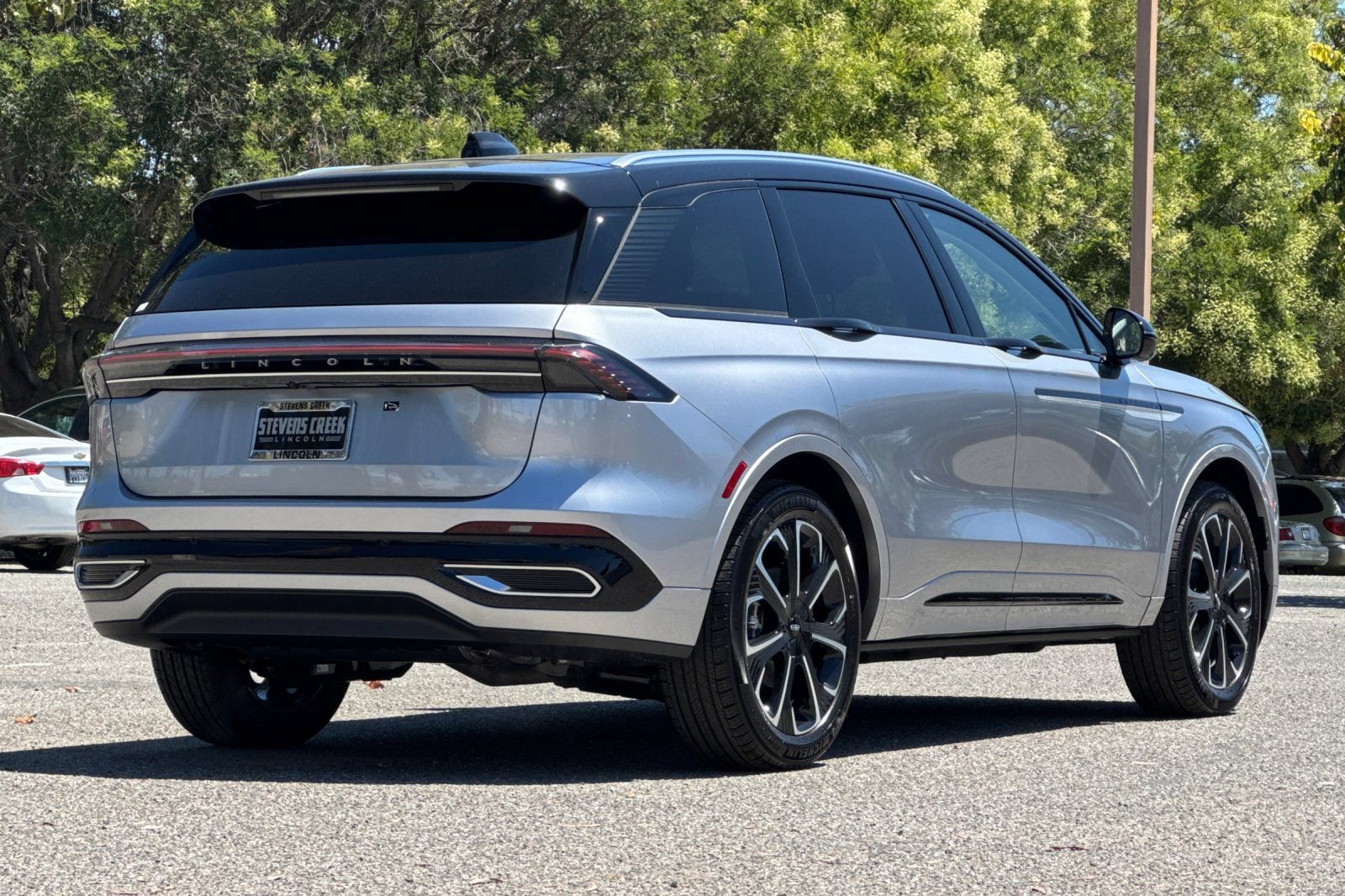New 2026 Lincoln Nautilus Reserve AWD/4WD image 4