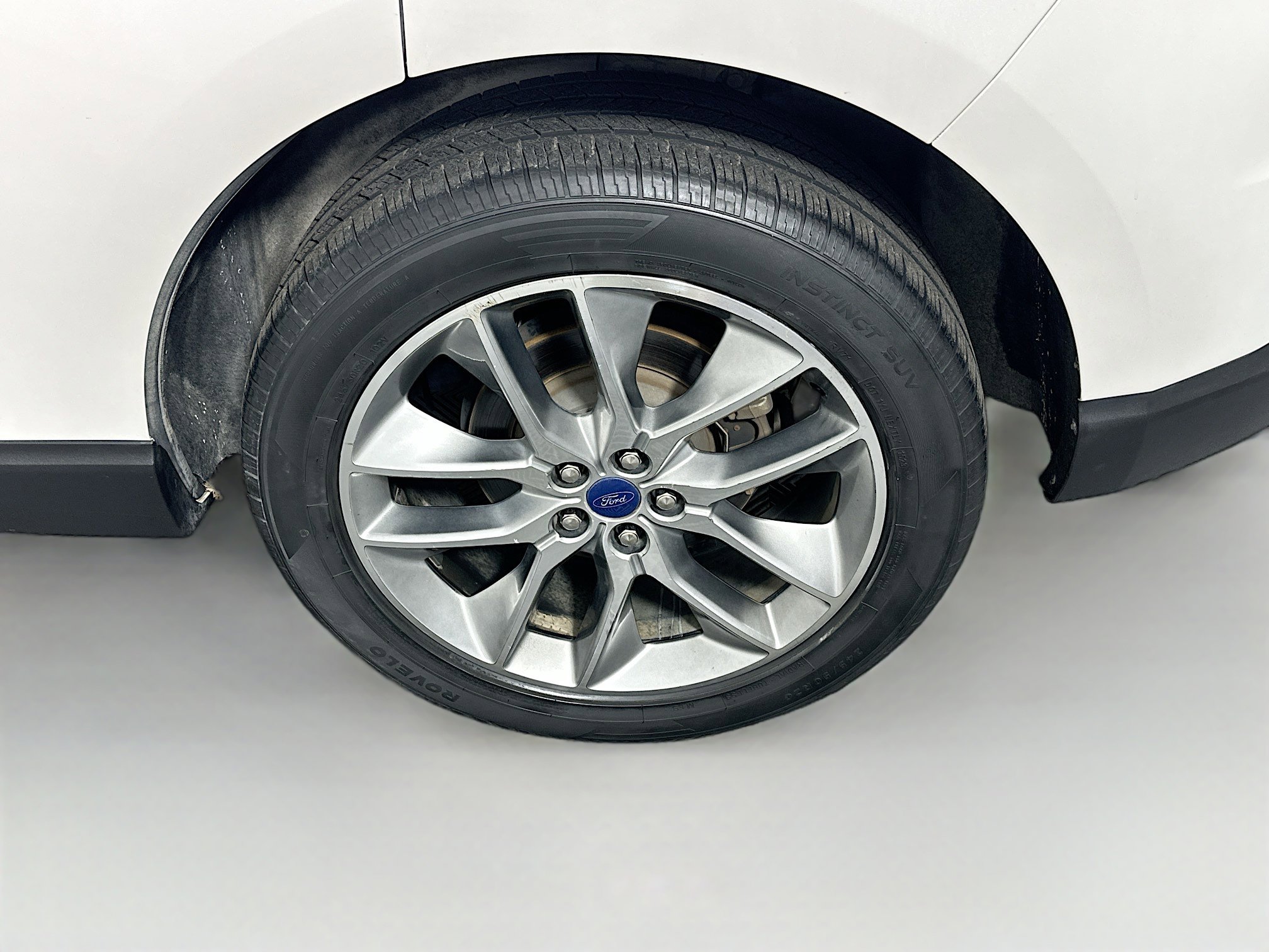 Used 2017 Ford Edge Titanium w/ Equipment Group 301A FWD image 11