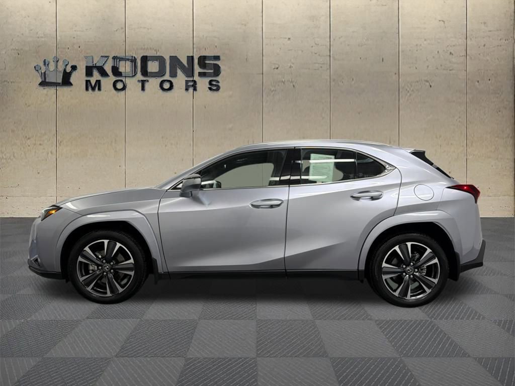 Used 2025 Lexus UX 300h AWD w/ Accessory Package (P1) image 4