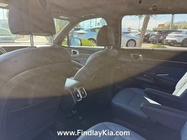Certified 2025 Kia Sorento SX Prestige AWD/4WD image 9