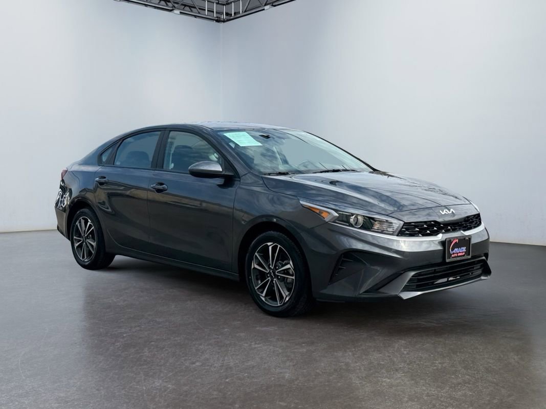 Used 2024 Kia Forte LXS image 3