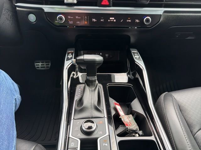 Certified 2024 Kia Sorento SX image 19