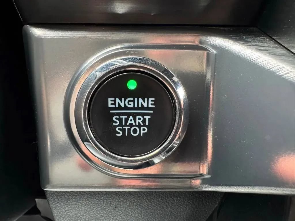 Used 2023 Ford F150 Lariat w/ Equipment Group 502A High AWD/4WD image 26