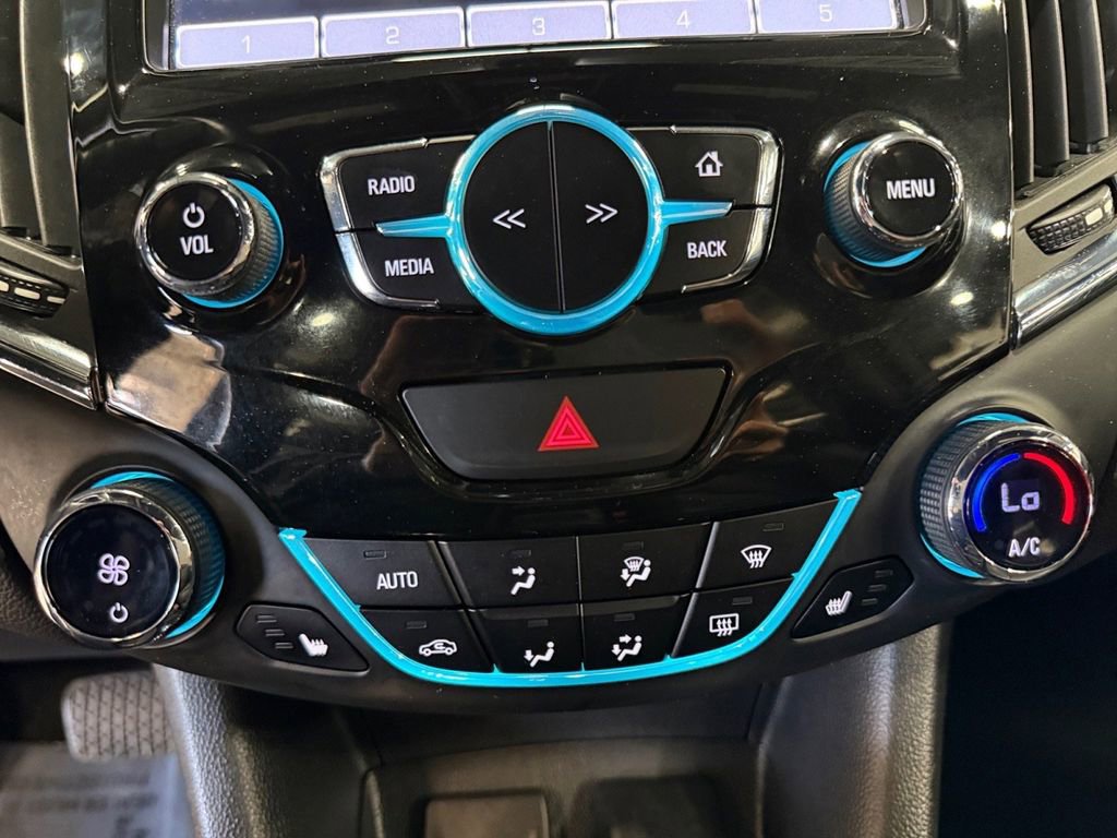 Used 2017 Chevrolet Cruze Premier FWD image 31