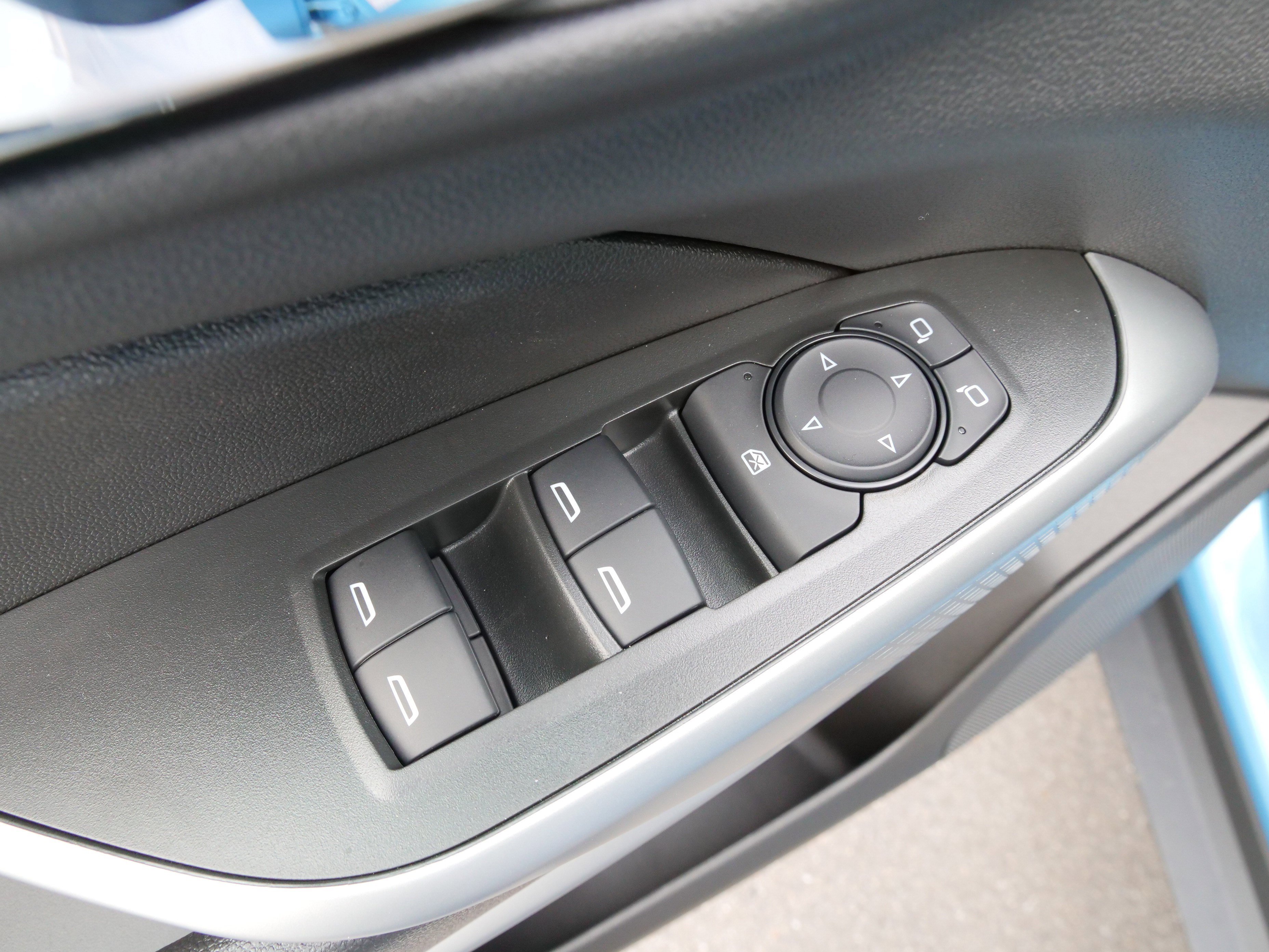 New 2026 Chevrolet Trax RS w/ Driver Confidence Package image 17