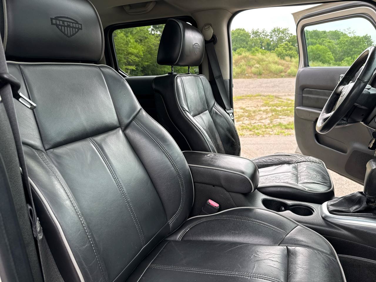 Used 2009 HUMMER H3T Alpha AWD/4WD image 26