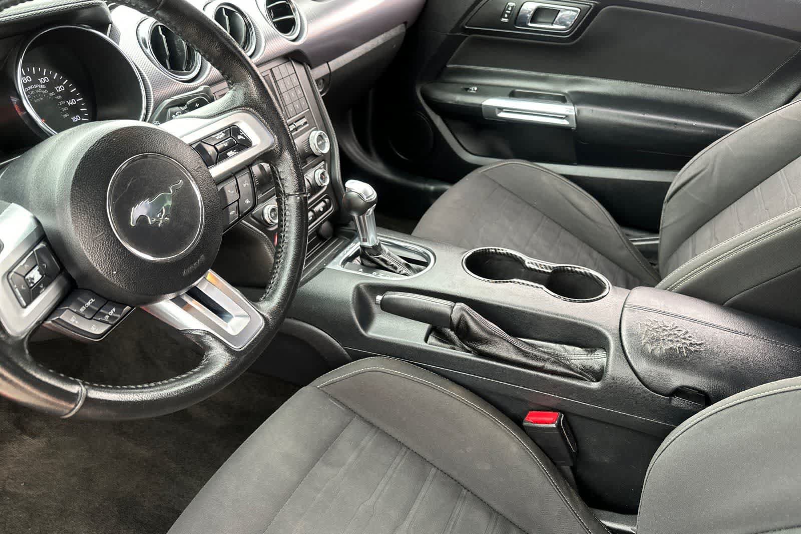 Used 2016 Ford Mustang Coupe RWD image 12