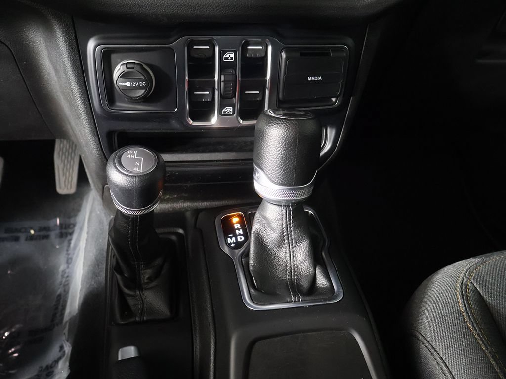 Used 2024 Jeep Wrangler Unlimited Sport AWD/4WD image 43