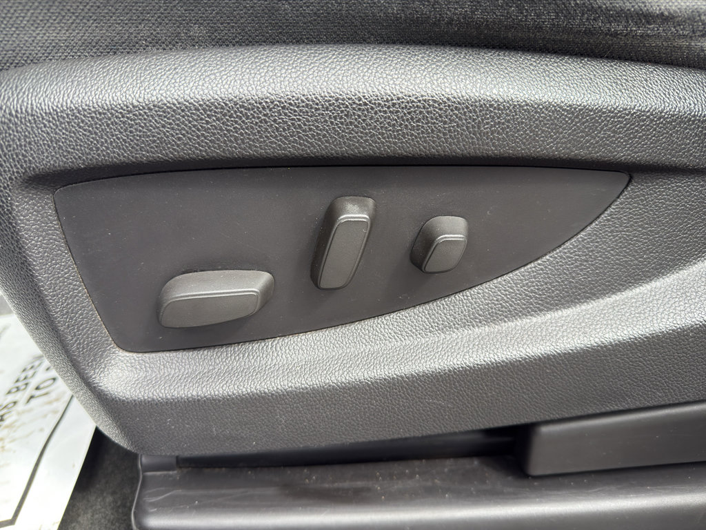 Used 2015 GMC Sierra 1500 SLE w/ SLE Value Package image 11