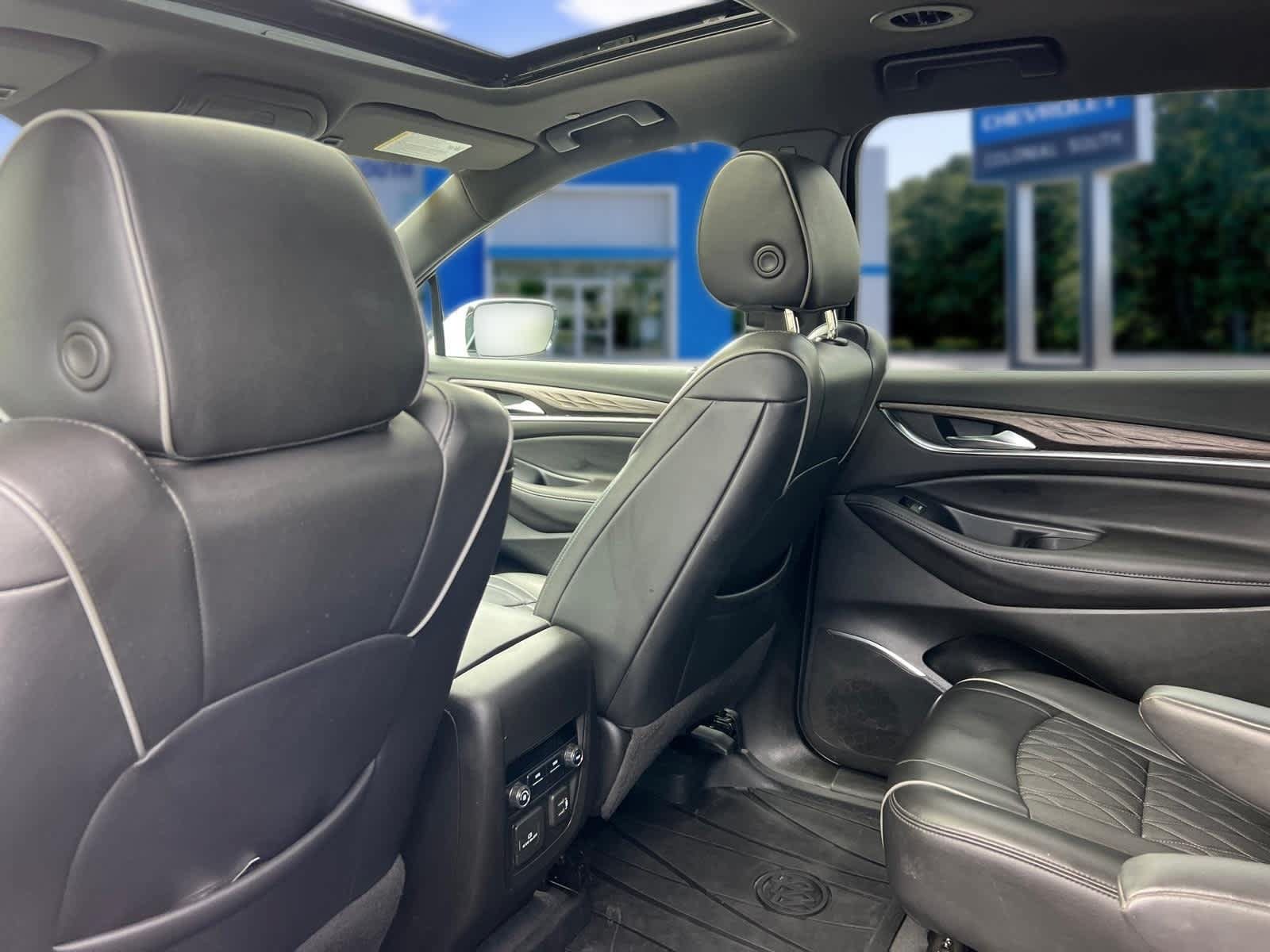 Certified 2022 Buick Enclave Avenir w/ Trailering Package, 5000 lbs. AWD/4WD image 28