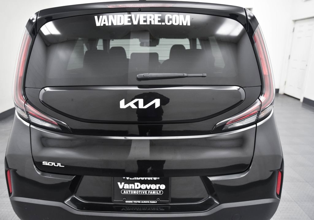 Used 2023 Kia Soul LX w/ Option Group 015 image 6