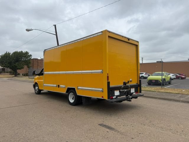 Used 2021 GMC Savana 3500 Extended w/ Power Convenience Package RWD image 8