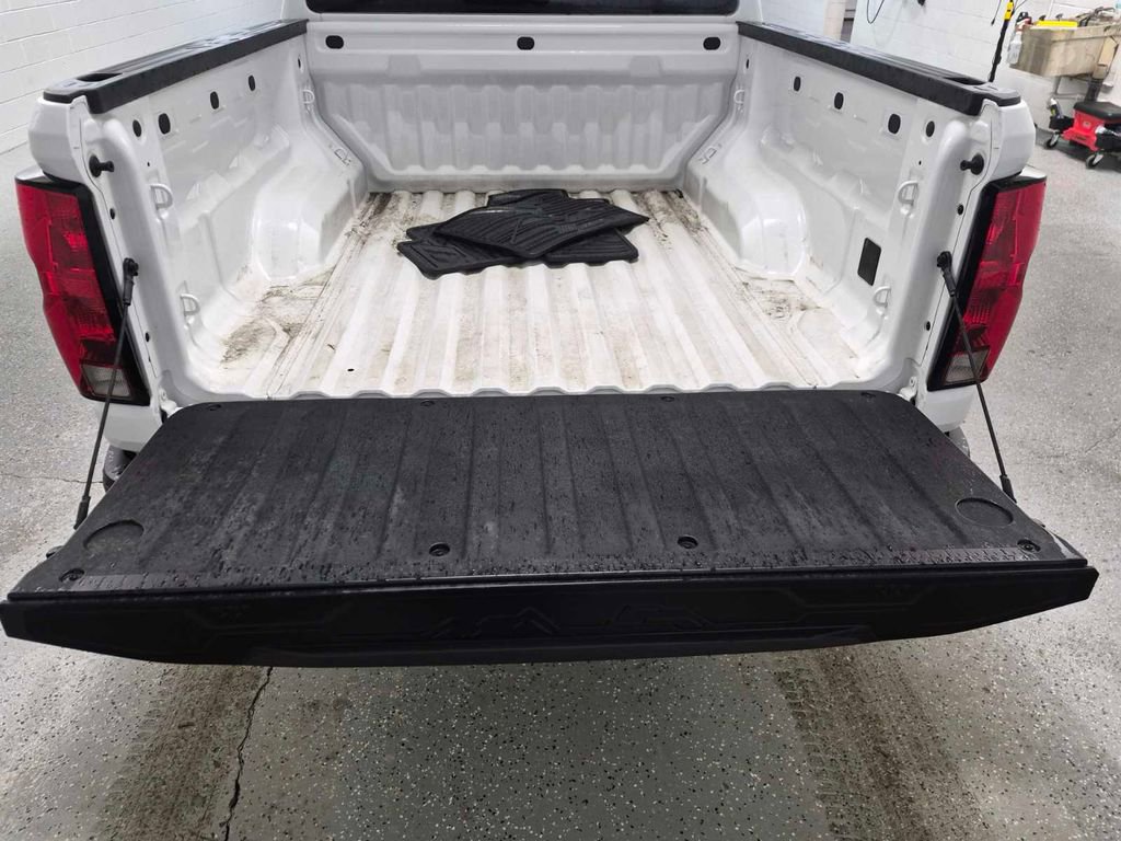Used 2024 Chevrolet Colorado W/T image 22