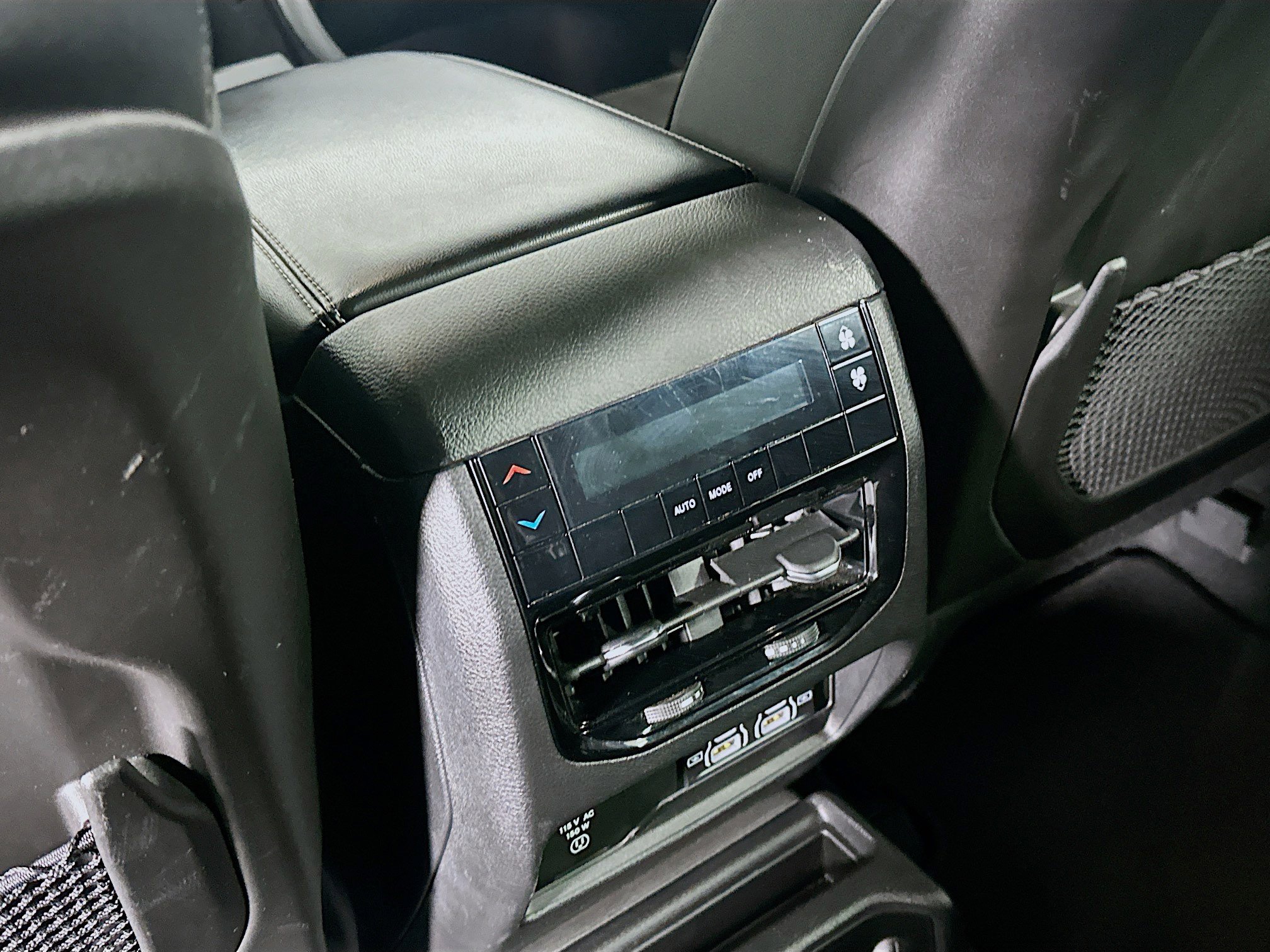 Used 2021 Jeep Grand Cherokee L Laredo image 27