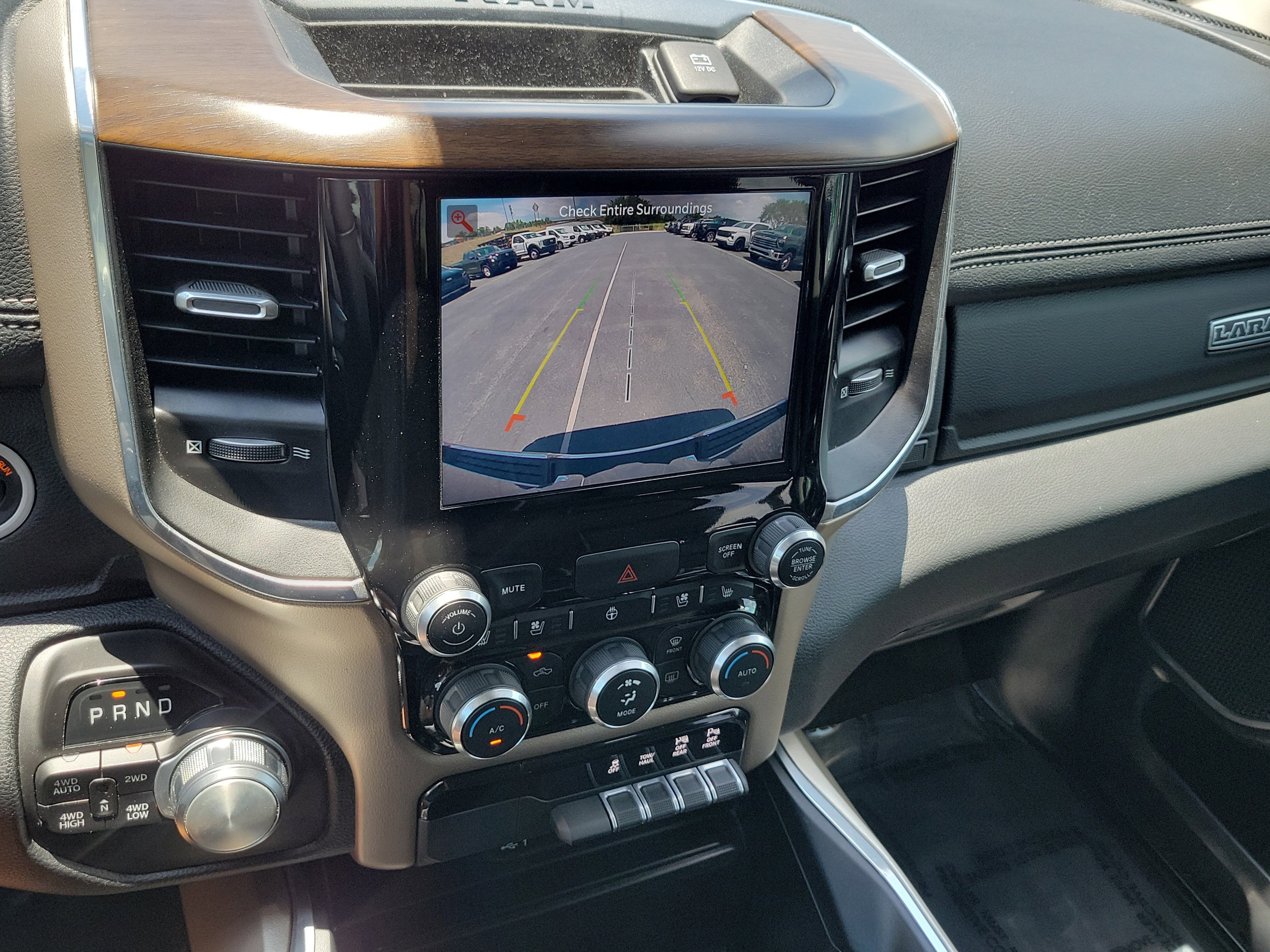 Used 2022 RAM 1500 Laramie AWD/4WD image 27