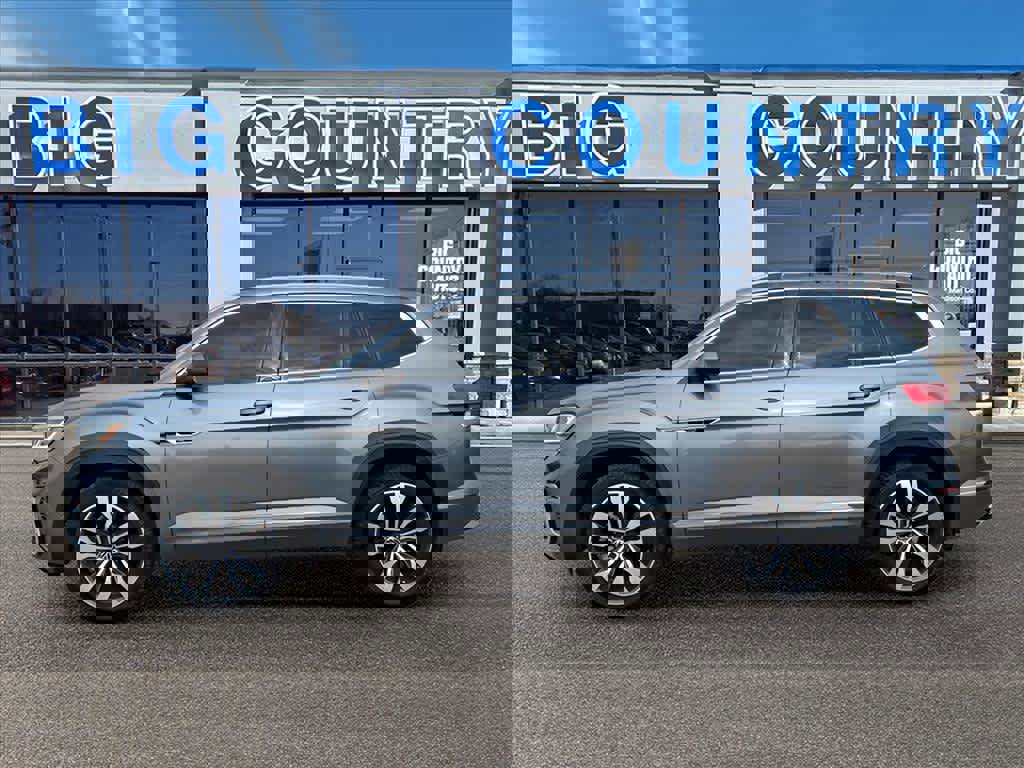 Used 2022 Volkswagen Atlas SEL Premium AWD/4WD image 2