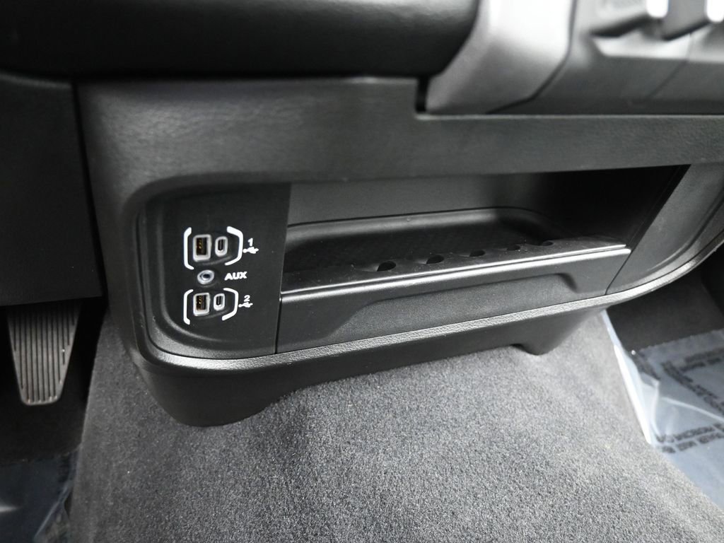 Used 2024 RAM 2500 Big Horn AWD/4WD image 28