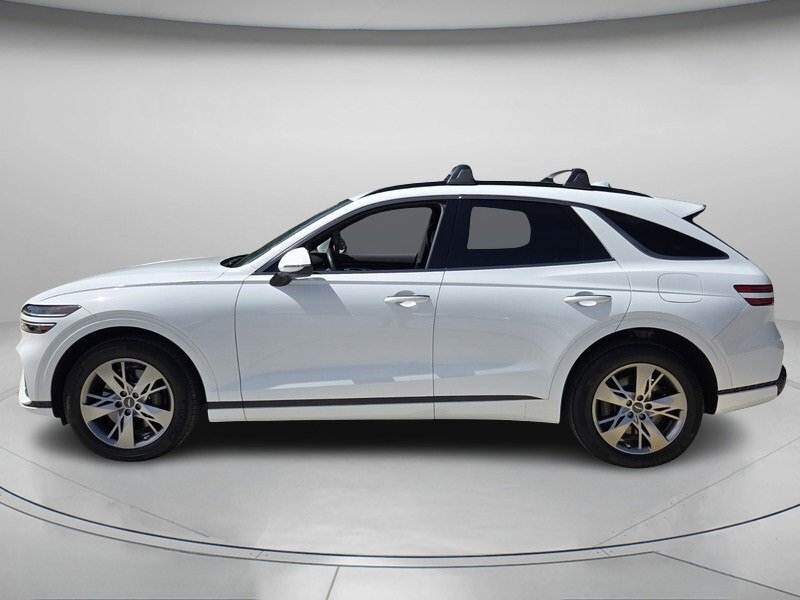 Used 2025 Genesis GV70 3.5T Sport image 3