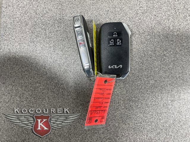 Used 2024 Kia Carnival LX image 25