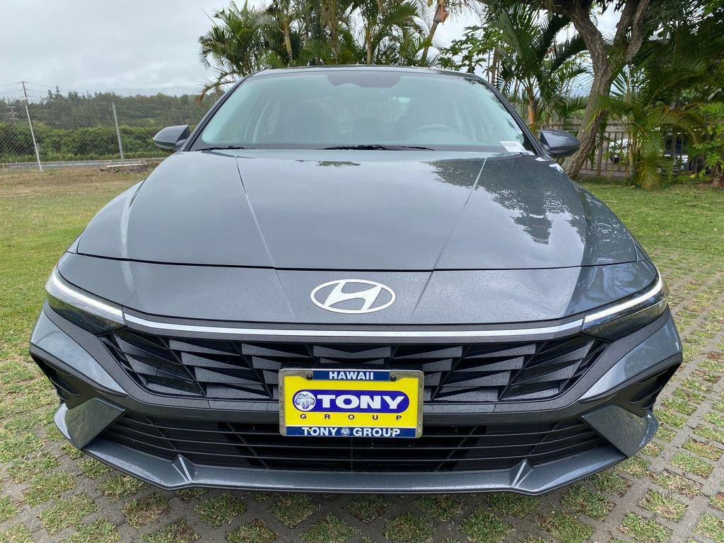 New 2026 Hyundai Elantra SE FWD image 2