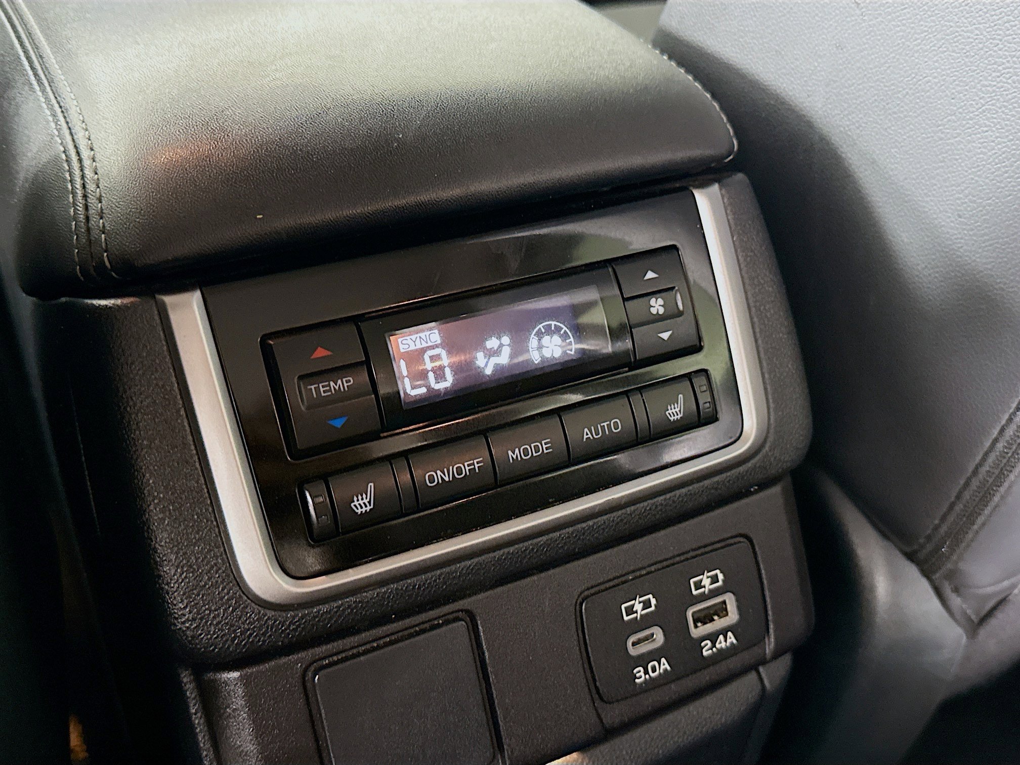 Used 2023 Subaru Ascent Limited image 29