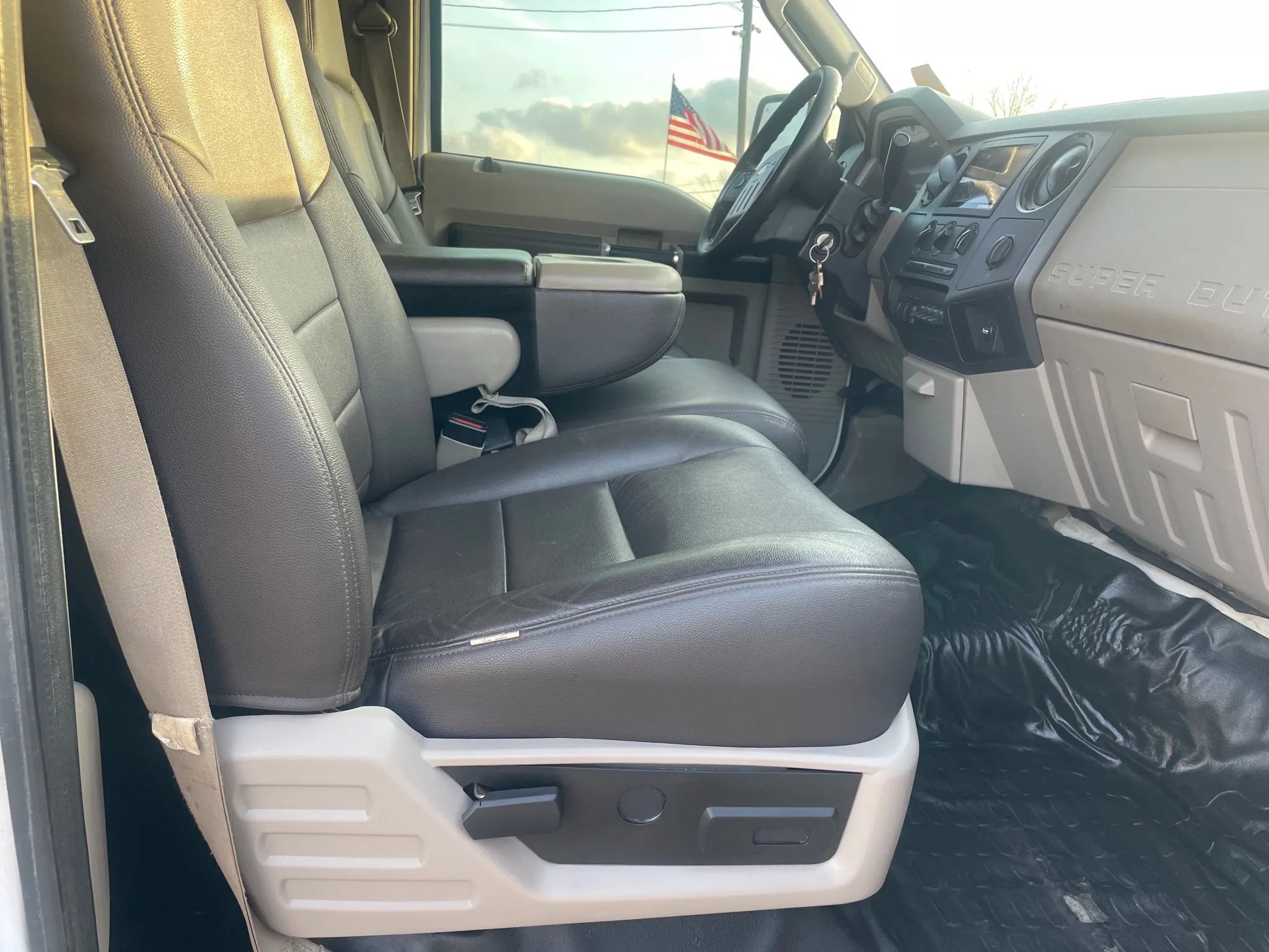 Used 2008 Ford F550 2WD Crew Cab Super Duty image 15
