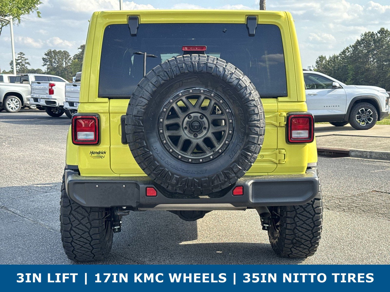 Used 2023 Jeep Wrangler Sahara image 9