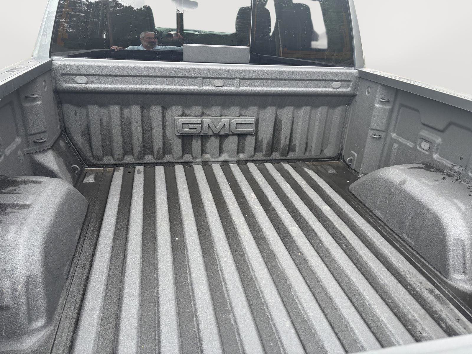Used 2020 GMC Sierra 1500 SLT w/ SLT Premium Package AWD/4WD image 21