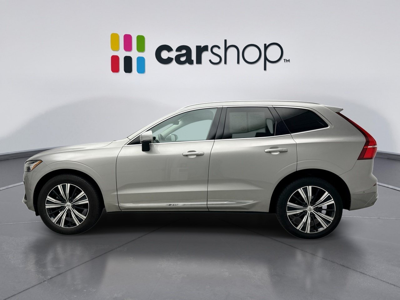 Used 2023 Volvo XC60 B5 Plus w/ Climate Package AWD/4WD image 2